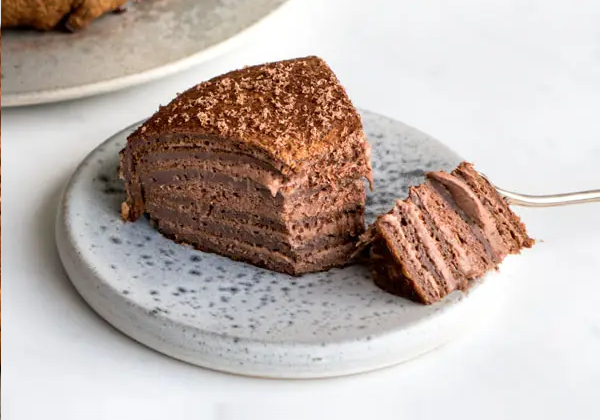 Fluffy Chocolate Crêpe Cake – Flipcrêpes